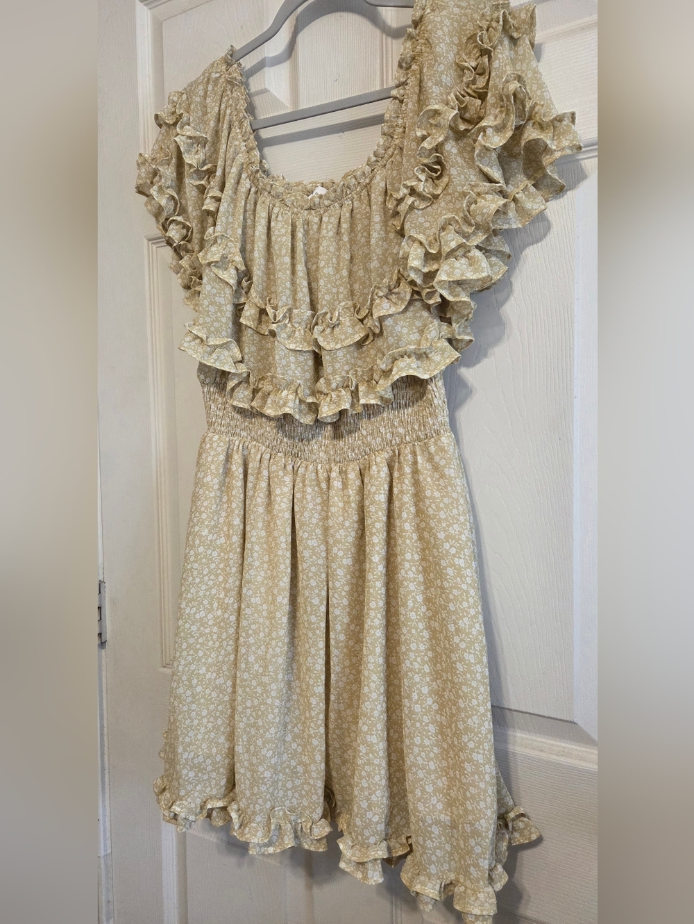 NWOT Mable Yellow Floral Off Shoulder Ruffle Dress Boho Chic Size L - Picture 2 of 9